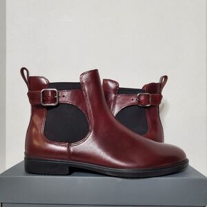 ECCO Dress Classic Chelsea Buckle Ankle Boot Red Size 8 Womens
